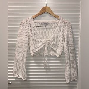 Elegant White Knit Crop Top with Tie-Front